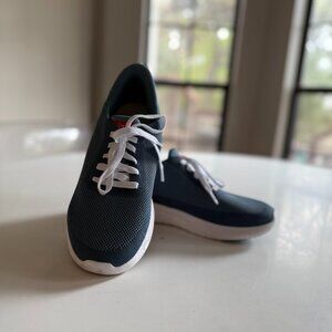 Kizik Athens sneakers - Women's size 8.5 Wide